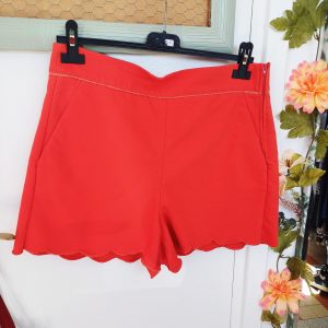 Short élégant taille 40