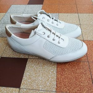 Baskets pointure 40