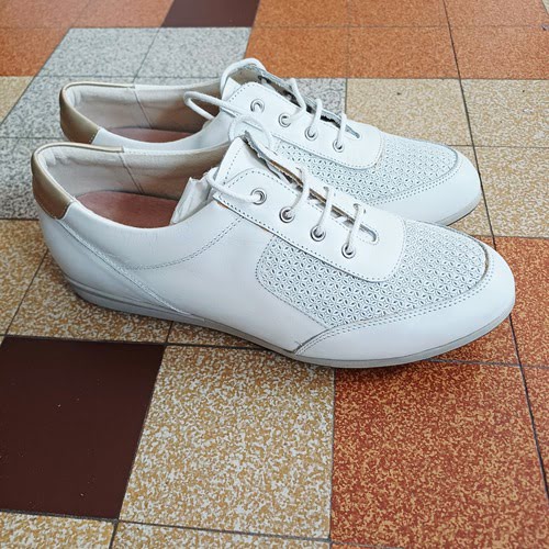 Baskets blanche Damart pointure 40
