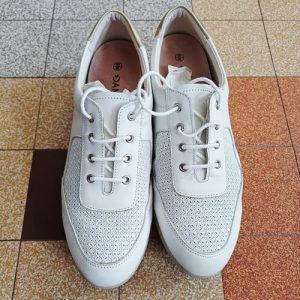 Baskets pointure 40